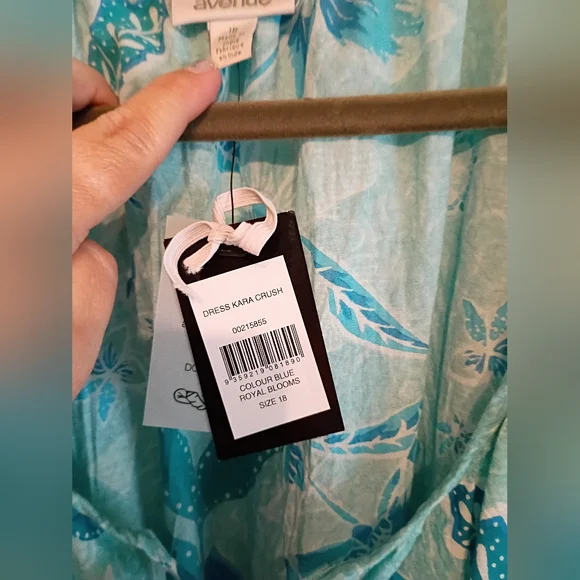 Avenue Size 18 Floral Blue Dress. Cute Ruffle Detail And Tie With Tassel's. - Picture 3 of 12